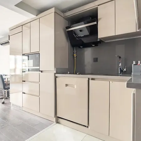 Great Location In Besiktas/akaretler Apartman